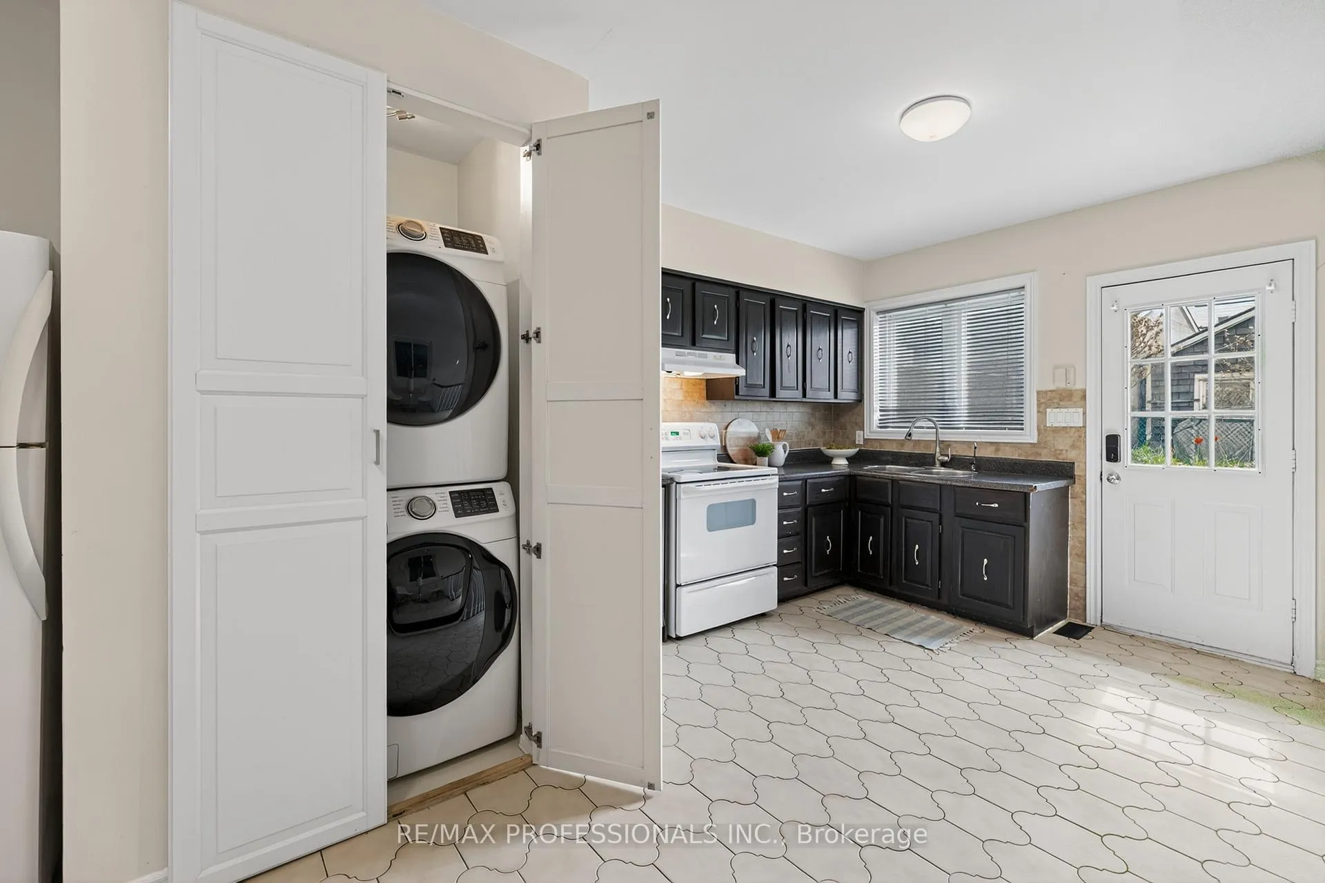 Photo 10 of 278 Caledonia Road, Toronto, Caledonia-Fairbank — HOMEH