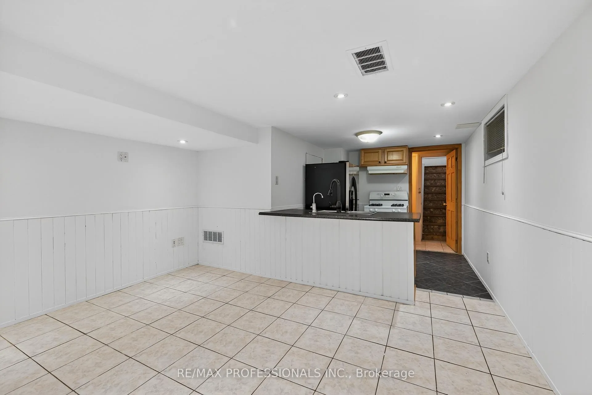 Photo 19 of 278 Caledonia Road, Toronto, Caledonia-Fairbank — HOMEH