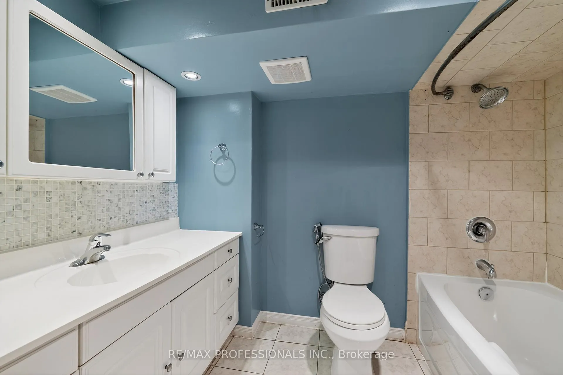 Photo 21 of 278 Caledonia Road, Toronto, Caledonia-Fairbank — HOMEH
