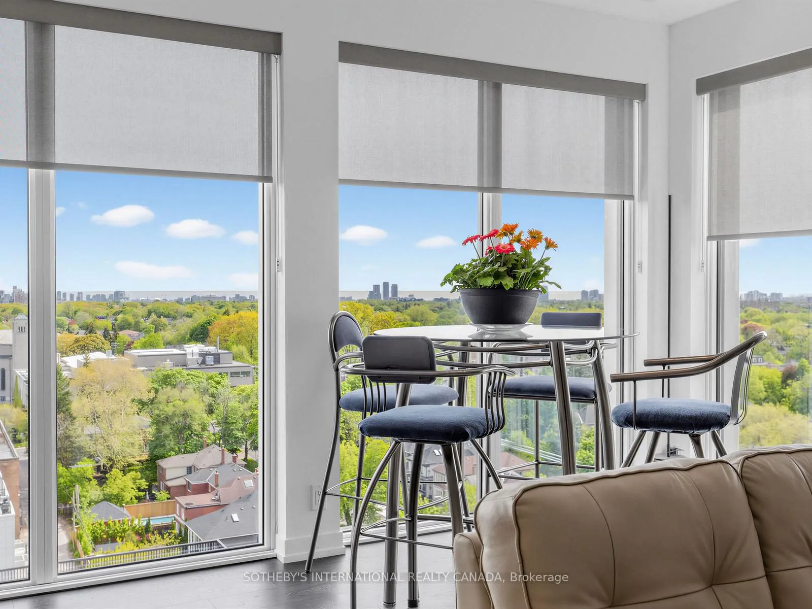 Photo 2 of Unit 1221, 2020 Bathurst Street, Toronto, Humewood-Cedarvale — HOMEH