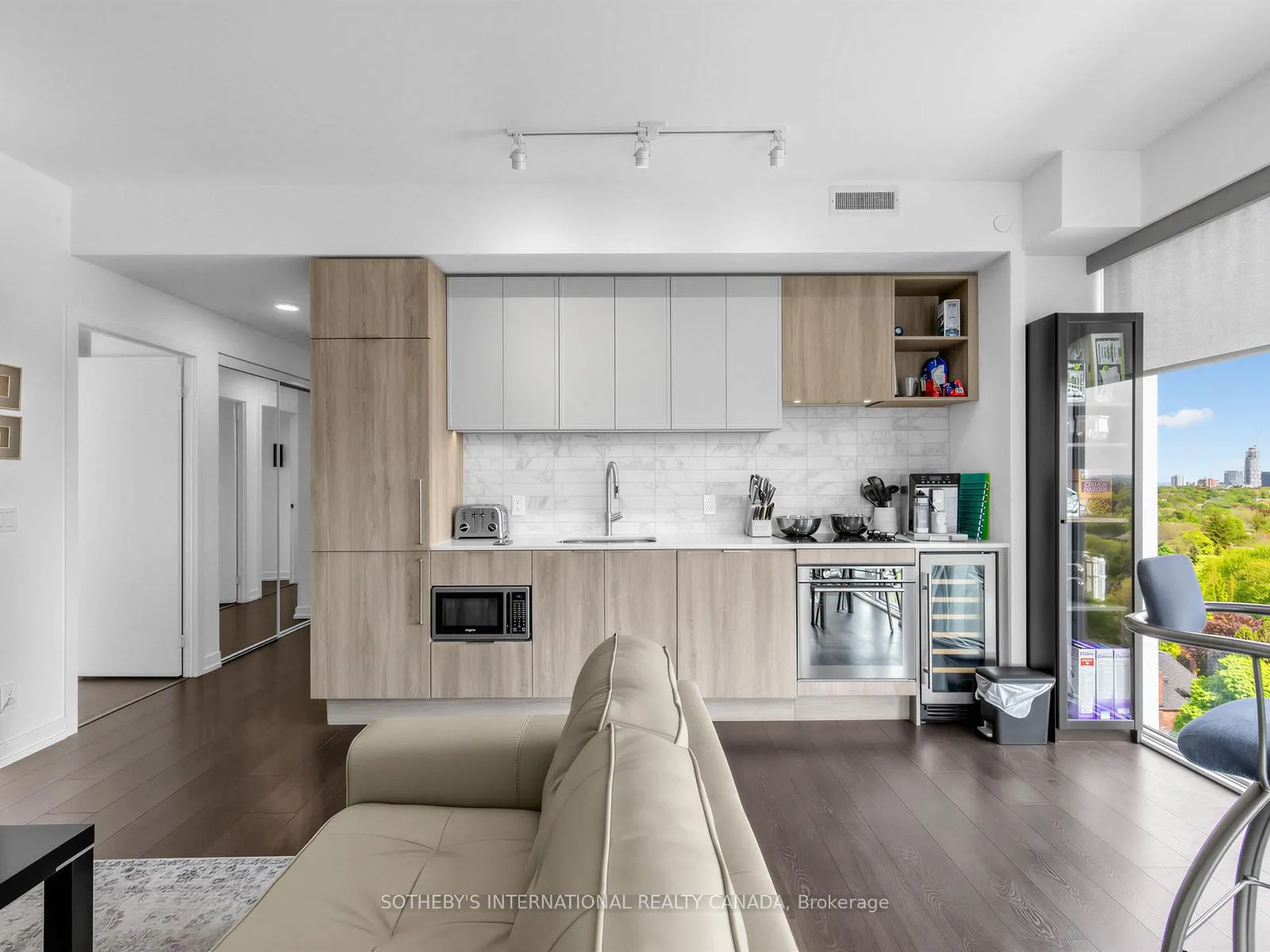 Photo 3 of Unit 1221, 2020 Bathurst Street, Toronto, Humewood-Cedarvale — HOMEH