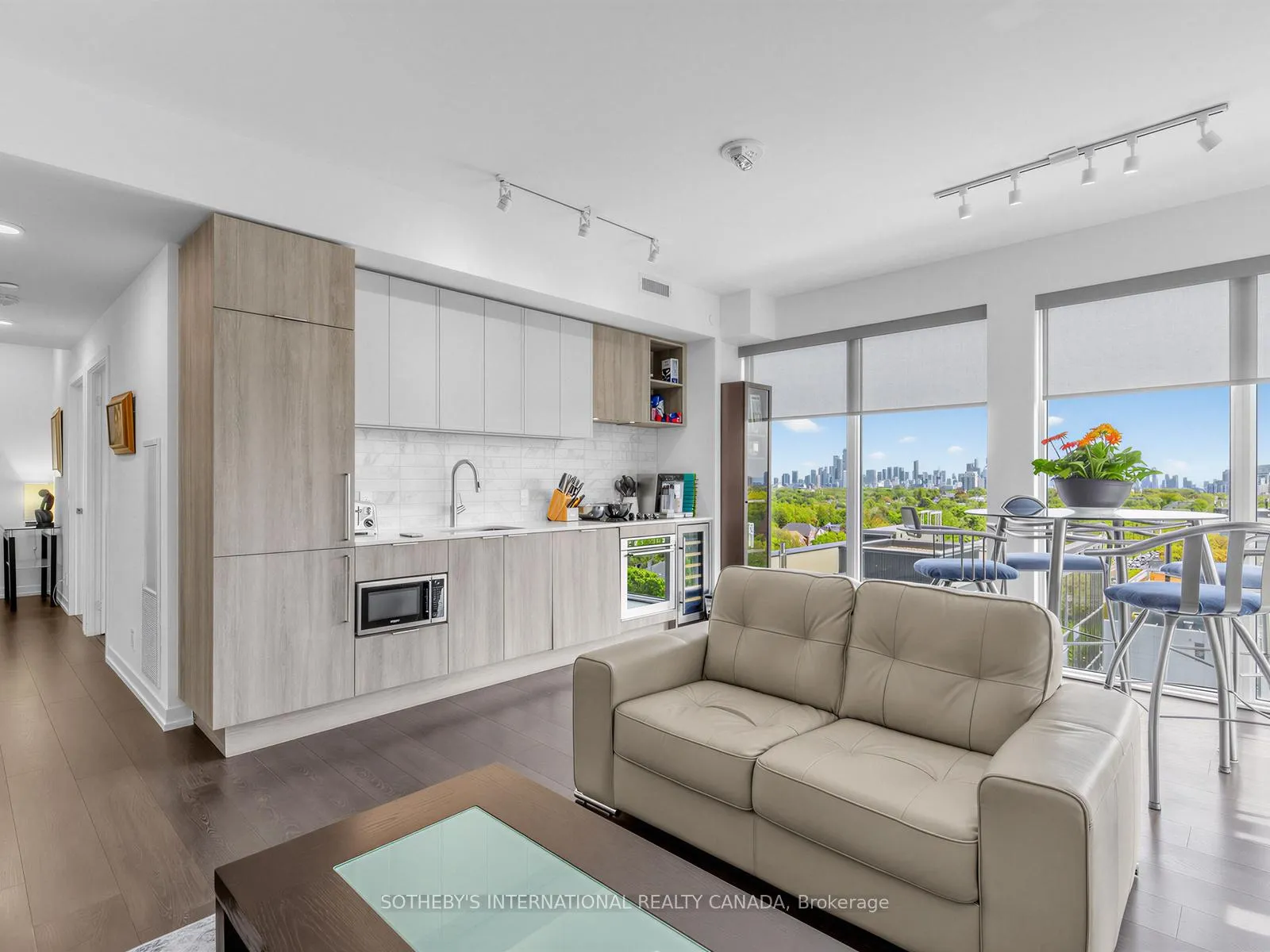 Photo 4 of Unit 1221, 2020 Bathurst Street, Toronto, Humewood-Cedarvale — HOMEH