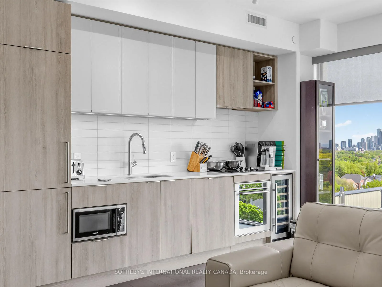 Photo 5 of Unit 1221, 2020 Bathurst Street, Toronto, Humewood-Cedarvale — HOMEH