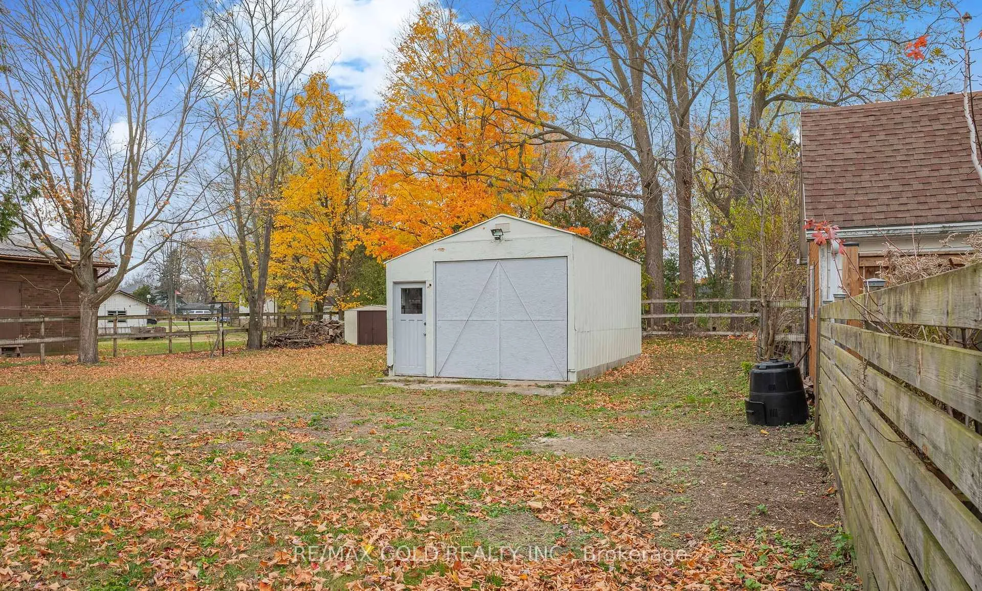 Photo 3 of 21990 Hagerty Road, Southwest Middlesex, Wardsville — HOMEH