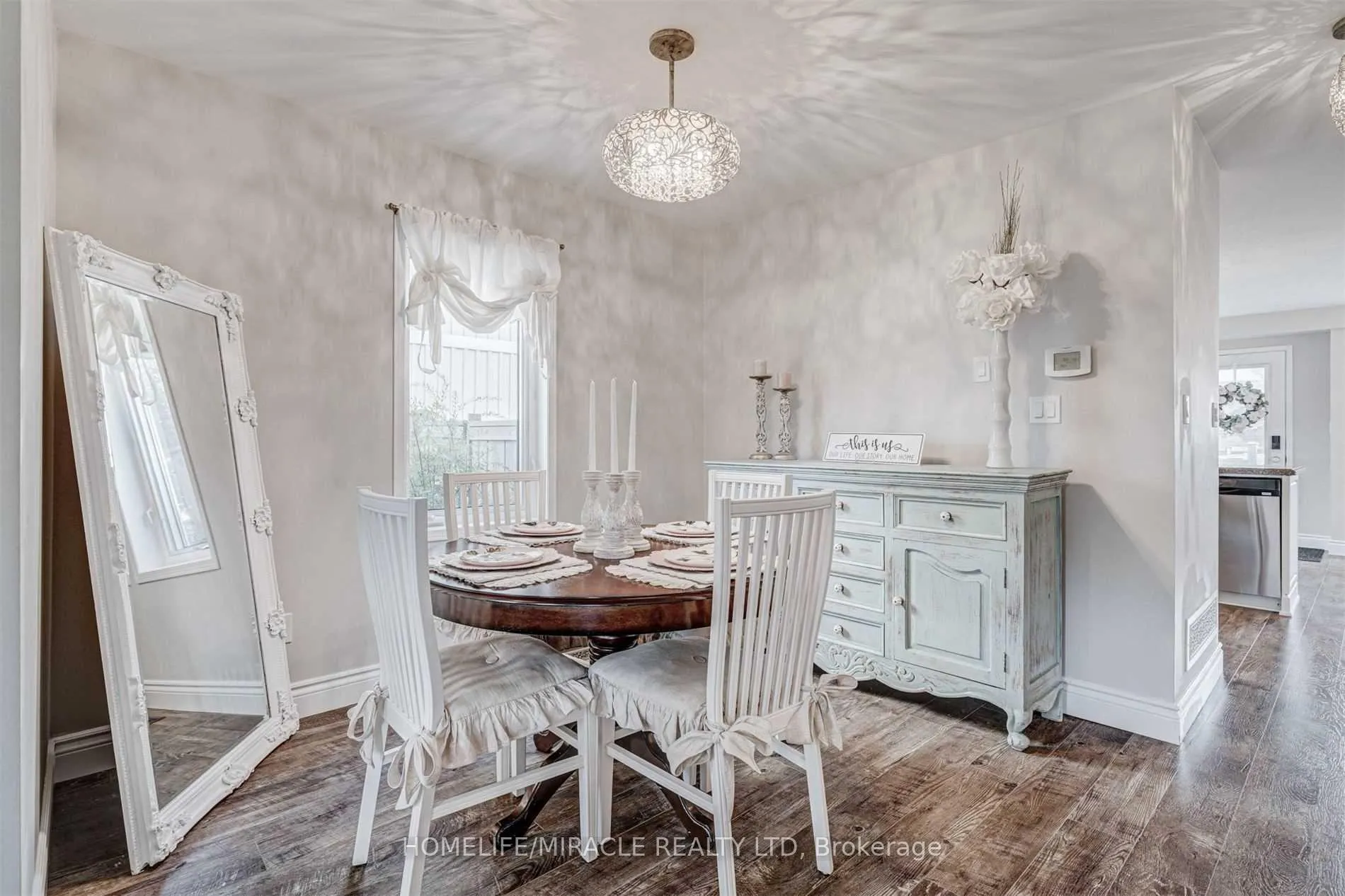 Photo 5 of 149 Carnwith Drive E, Whitby, Brooklin — HOMEH