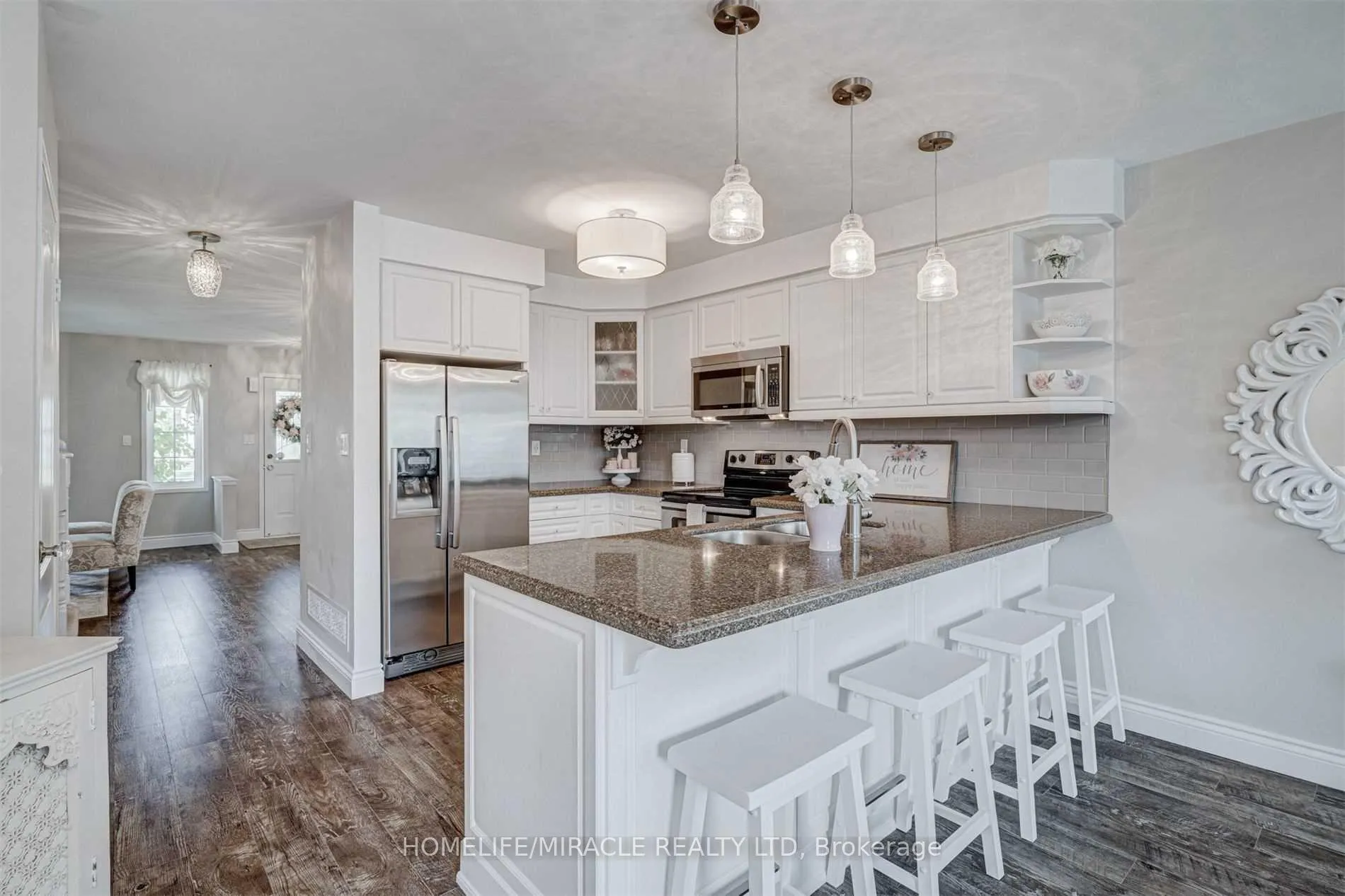 Photo 7 of 149 Carnwith Drive E, Whitby, Brooklin — HOMEH