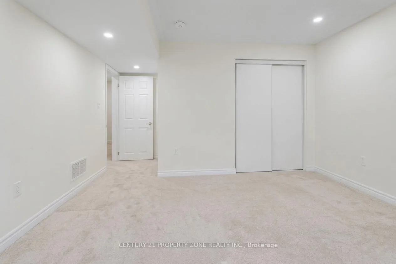 Photo 12 of Unit 4, 250 Lagerfeld Drive, Brampton, Northwest Brampton — HOMEH