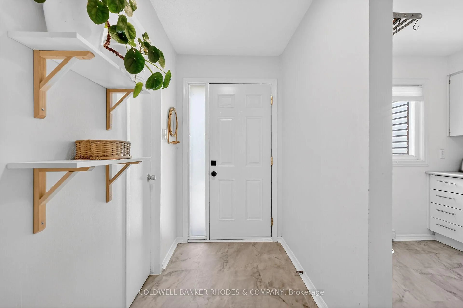 Photo 3 of 17 Pixley Private, Ottawa, Riverview Park — HOMEH