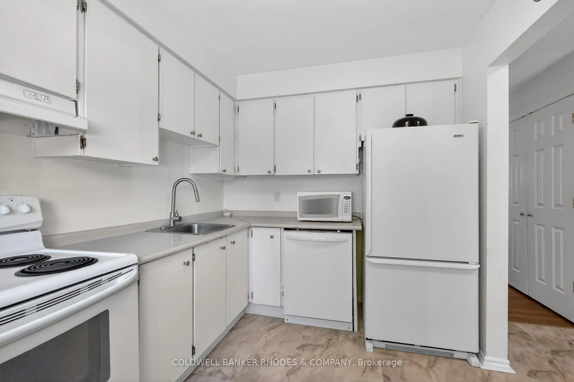 Photo 12 of 17 Pixley Private, Ottawa, Riverview Park — HOMEH