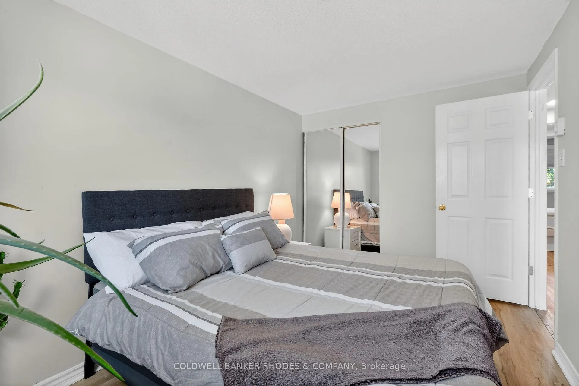 Photo 20 of 17 Pixley Private, Ottawa, Riverview Park — HOMEH