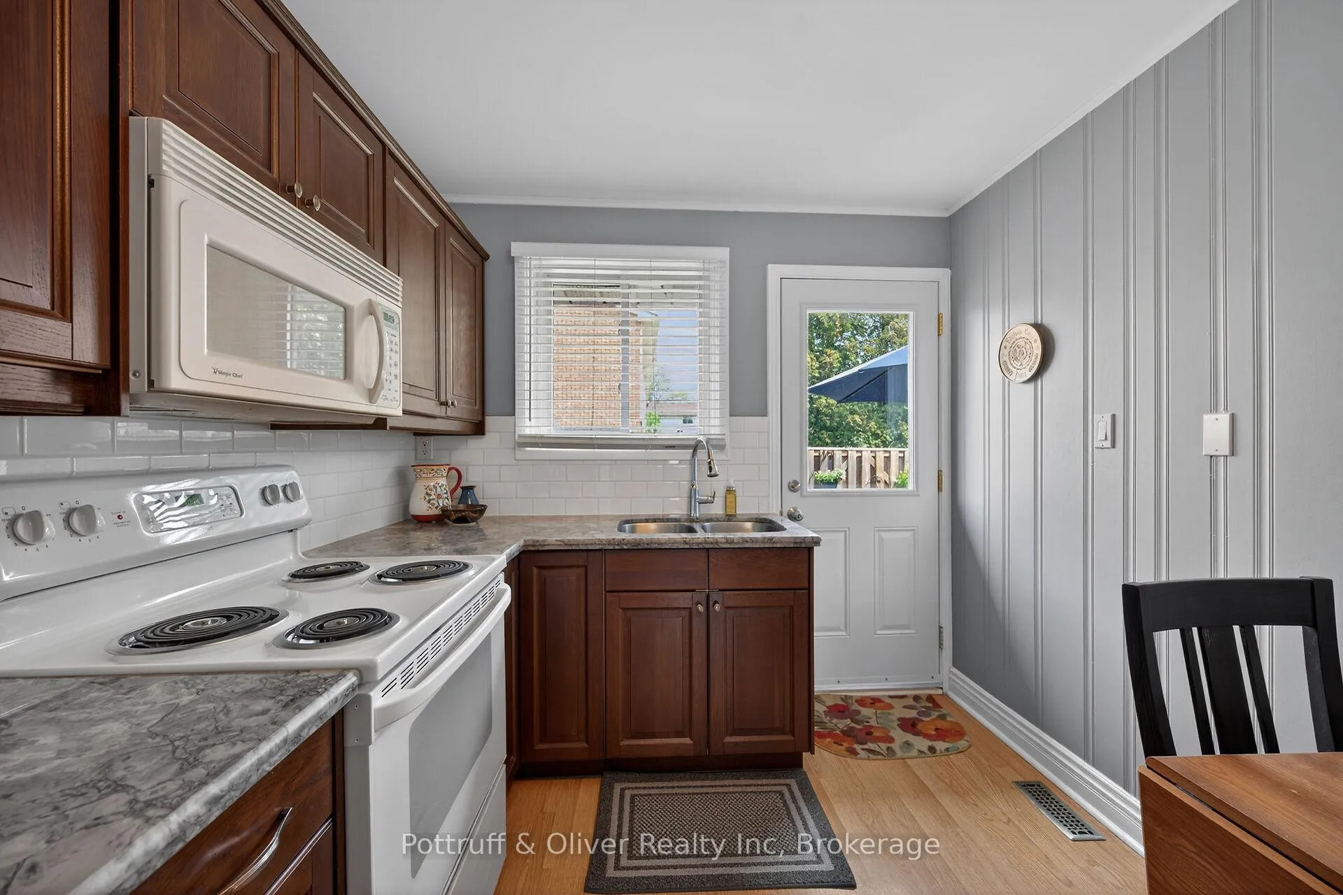 Photo 11 of Unit 32, 1350 Limeridge Road E, Hamilton, Trenholme — HOMEH