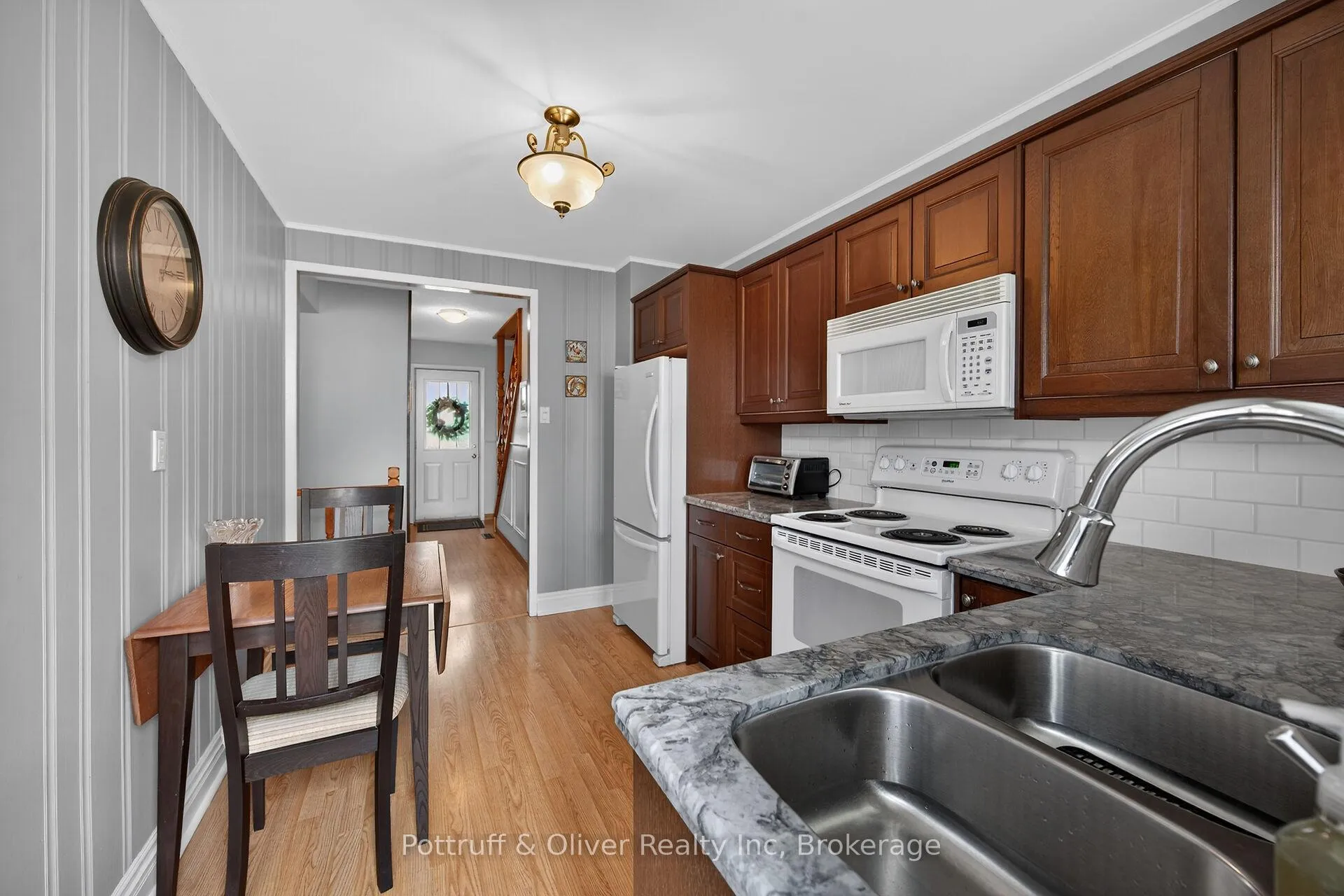 Photo 12 of Unit 32, 1350 Limeridge Road E, Hamilton, Trenholme — HOMEH