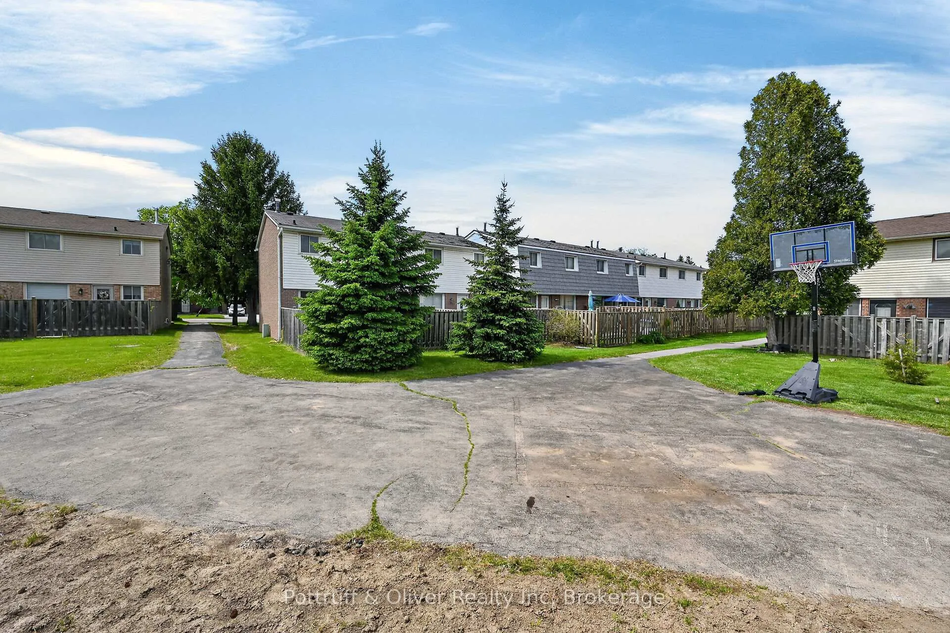 Photo 40 of Unit 32, 1350 Limeridge Road E, Hamilton, Trenholme — HOMEH
