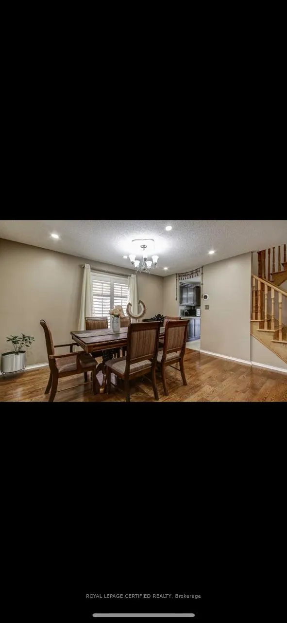 Photo 4 of 5 Beachpoint Boulevard, Brampton, Fletcher's Meadow — HOMEH