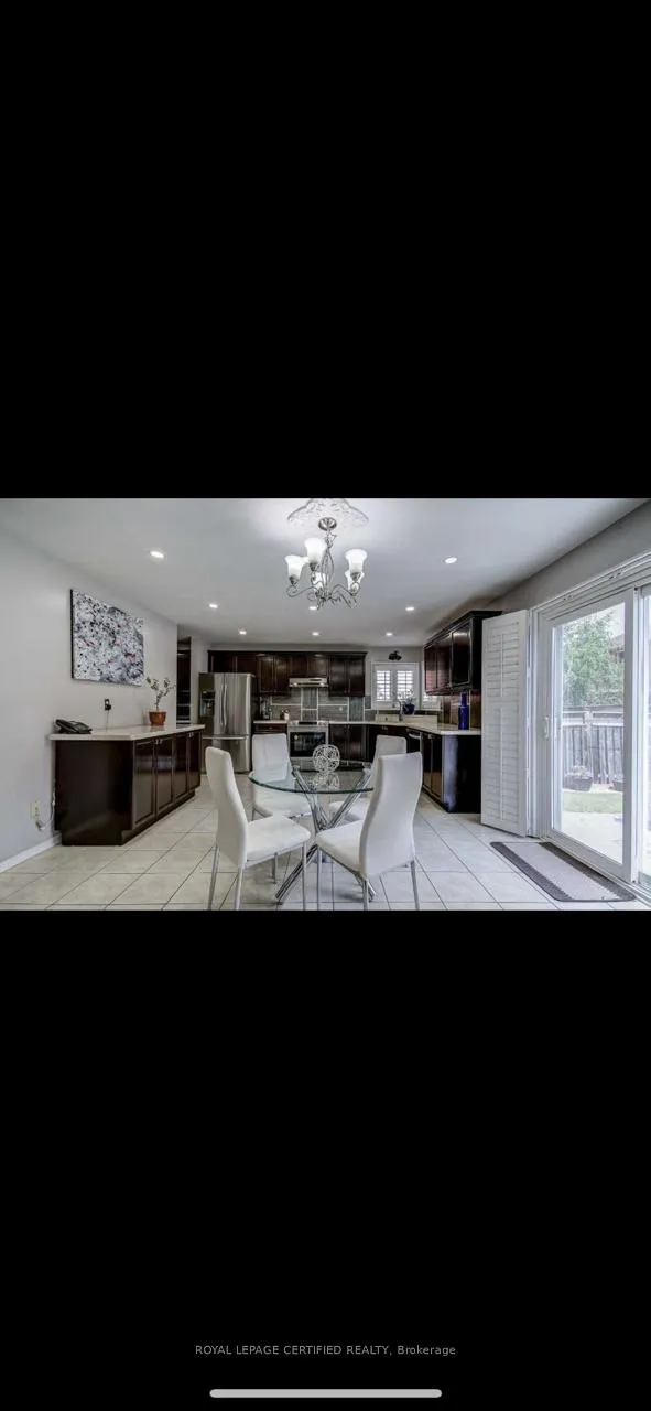 Photo 6 of 5 Beachpoint Boulevard, Brampton, Fletcher's Meadow — HOMEH