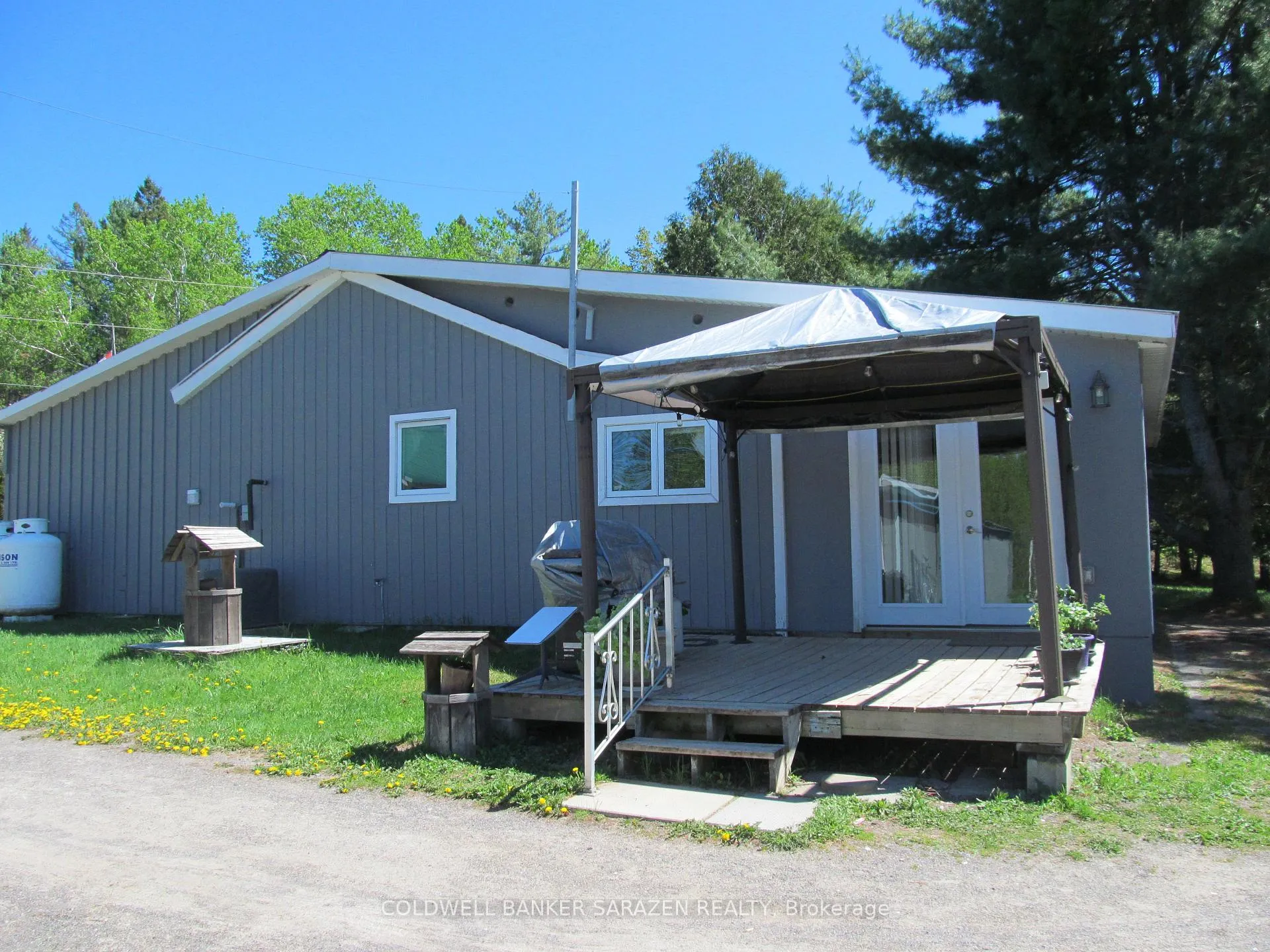 Front of 659 Stones Lake Road N