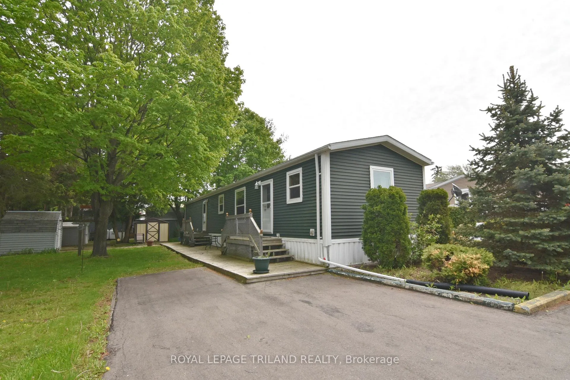 Front of Unit 15, 9385 Ipperwash Road