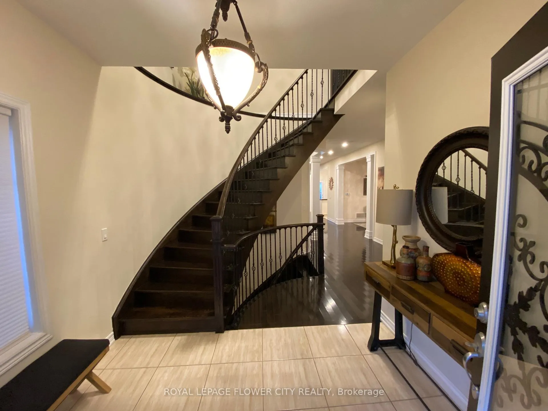 Photo 5 of 782 Miltonbrook Crescent, Milton, Willmott — HOMEH