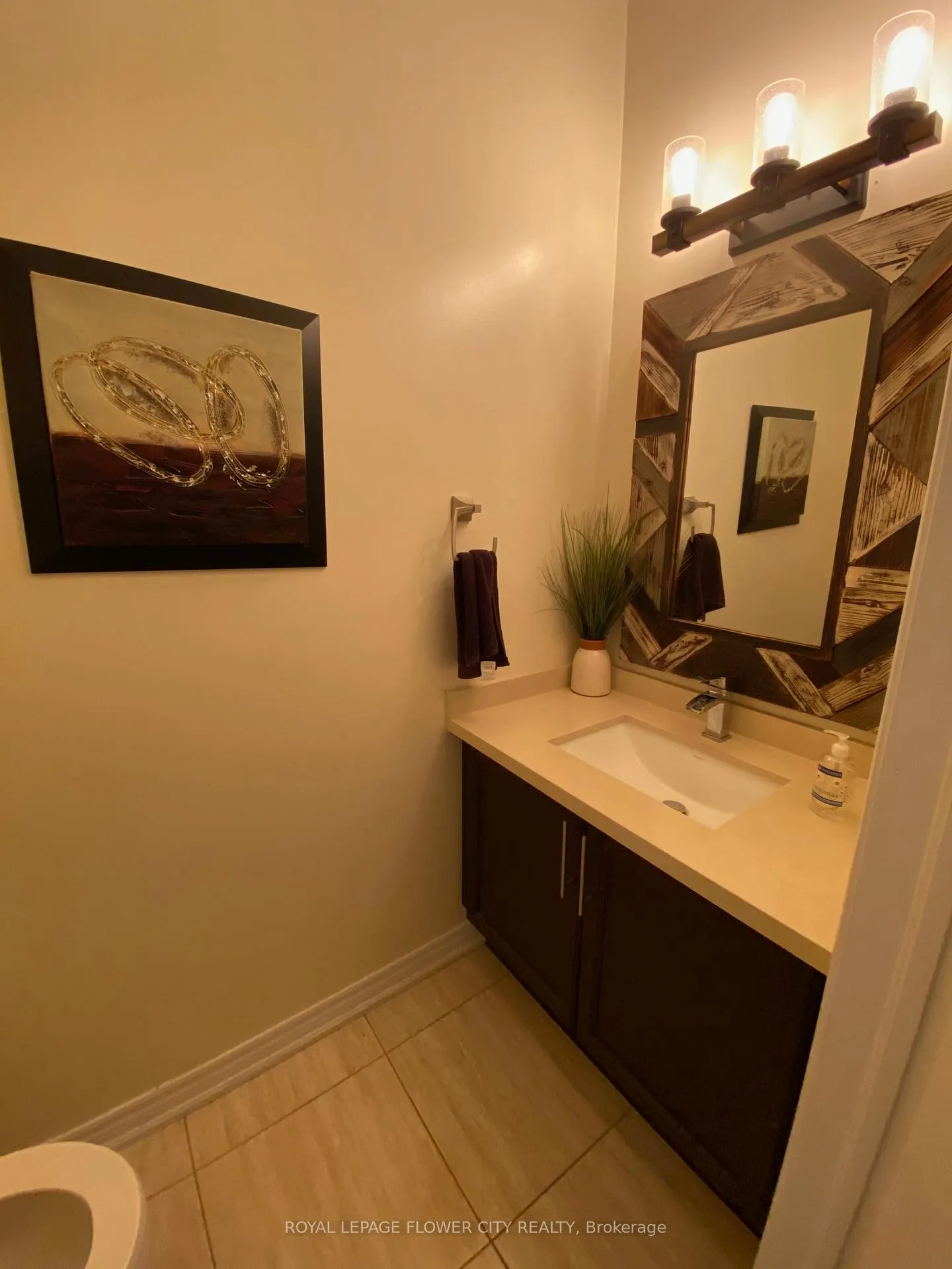 Photo 19 of 782 Miltonbrook Crescent, Milton, Willmott — HOMEH