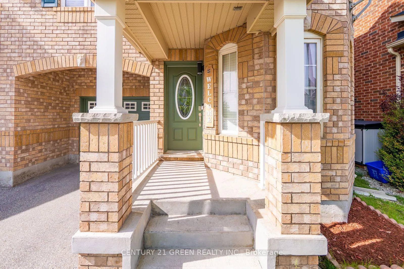 Photo 5 of 913 Philbrook Drive E, Milton, Coates — HOMEH
