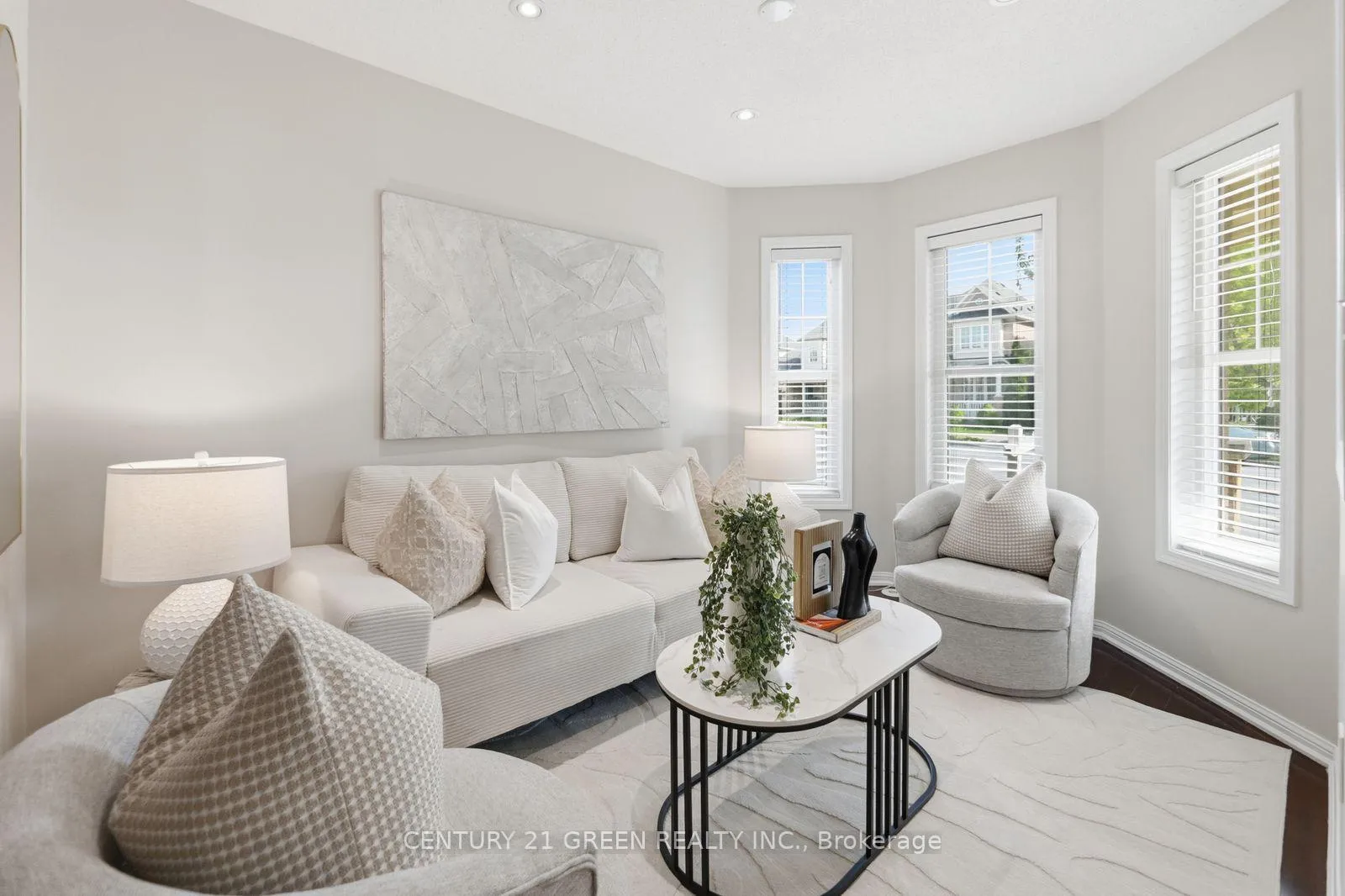 Photo 9 of 913 Philbrook Drive E, Milton, Coates — HOMEH