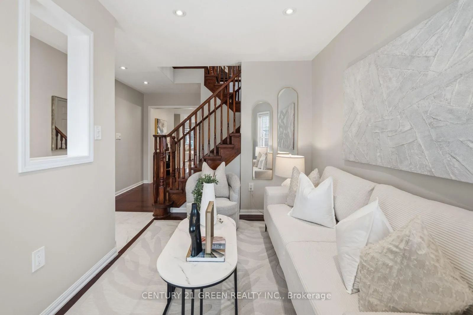 Photo 10 of 913 Philbrook Drive E, Milton, Coates — HOMEH