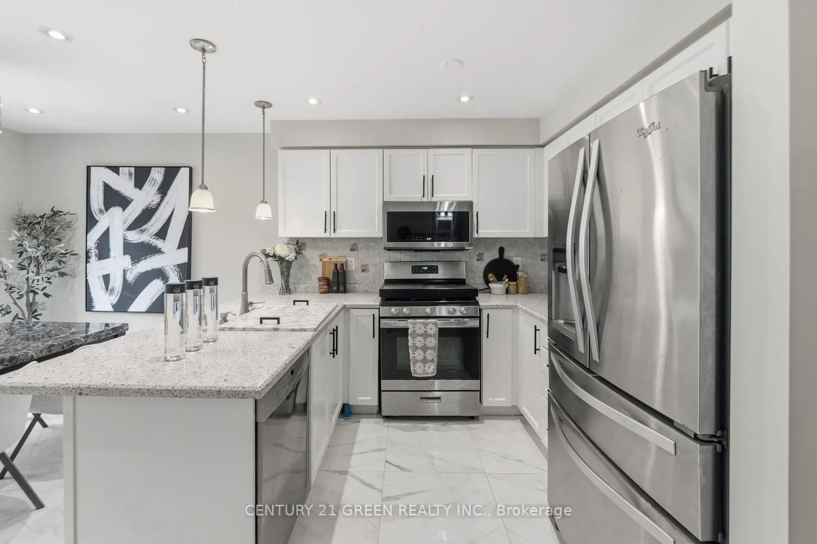 Photo 14 of 913 Philbrook Drive E, Milton, Coates — HOMEH
