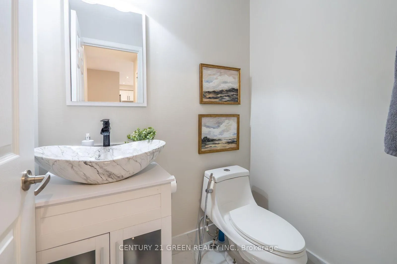 Photo 22 of 913 Philbrook Drive E, Milton, Coates — HOMEH