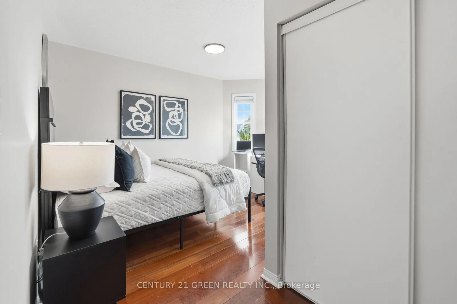 Photo 33 of 913 Philbrook Drive E, Milton, Coates — HOMEH