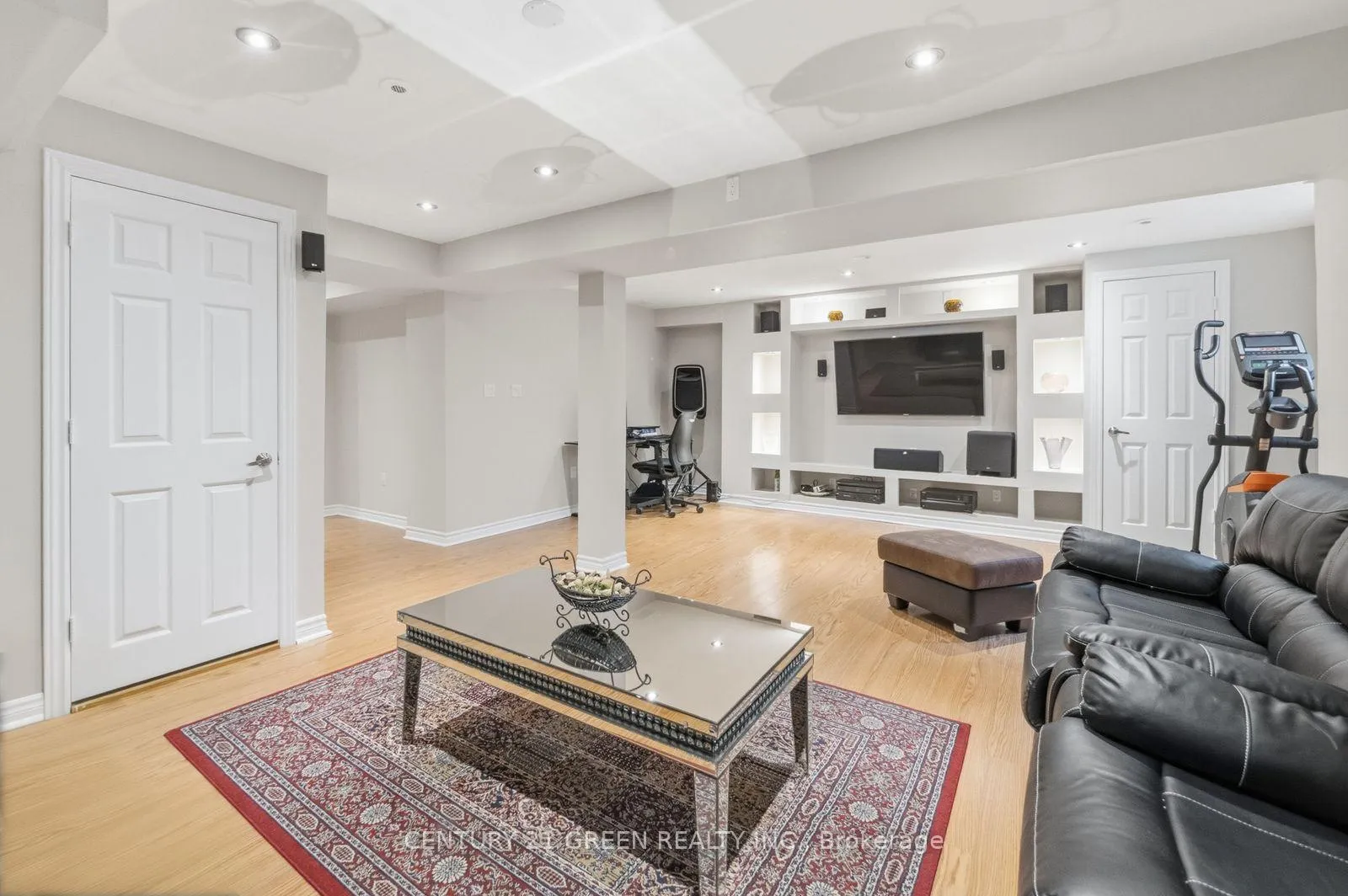 Photo 39 of 913 Philbrook Drive E, Milton, Coates — HOMEH
