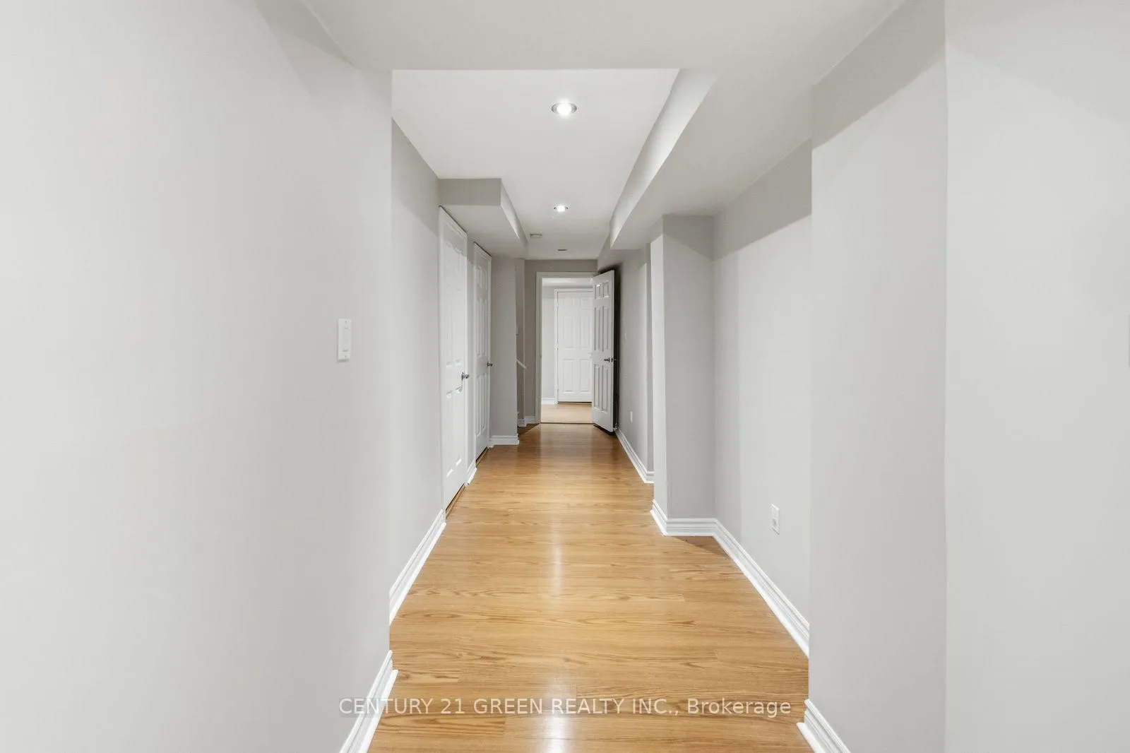 Photo 43 of 913 Philbrook Drive E, Milton, Coates — HOMEH