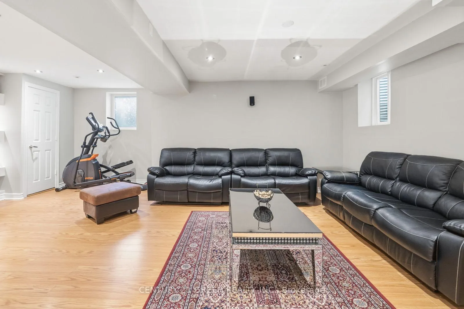 Photo 44 of 913 Philbrook Drive E, Milton, Coates — HOMEH