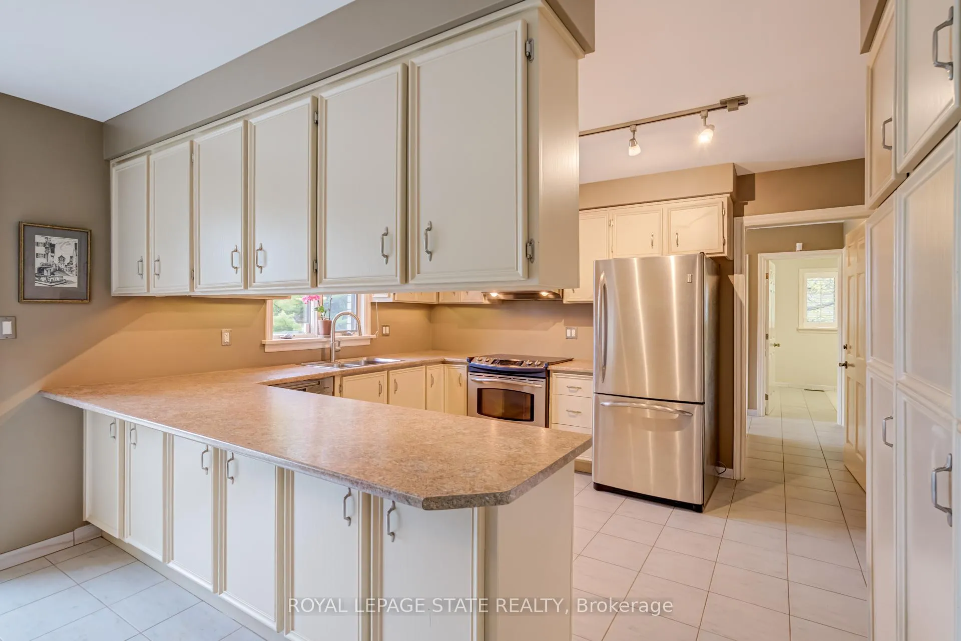 Photo 18 of 342 Mountain Brow Road, Hamilton, Waterdown — HOMEH