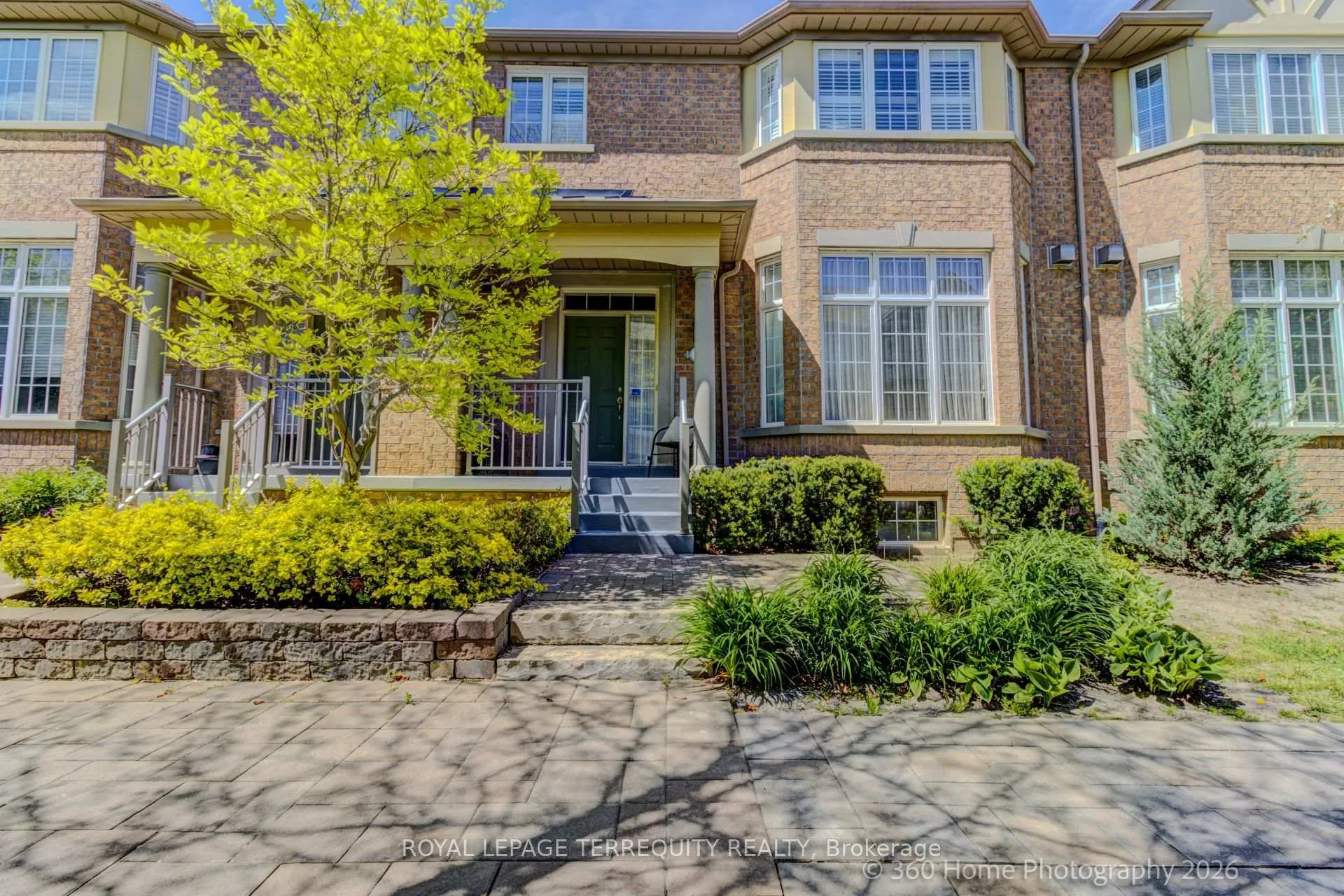 Photo 1 of 15 Legends Way, Markham, Unionville — HOMEH