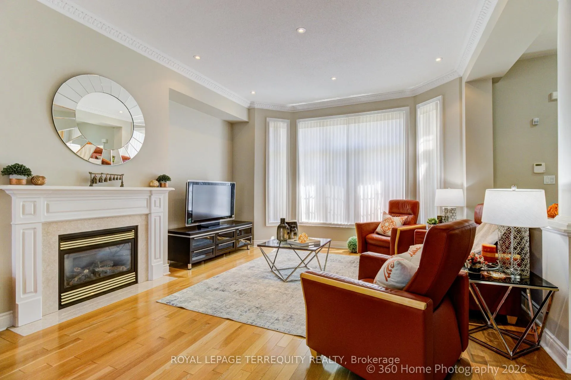 Photo 6 of 15 Legends Way, Markham, Unionville — HOMEH