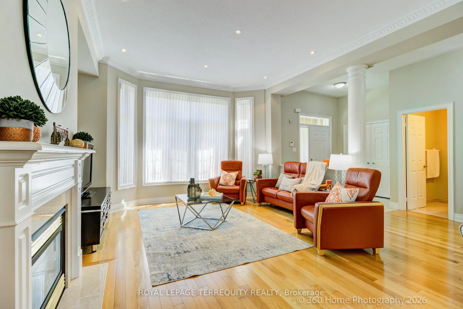 Photo 7 of 15 Legends Way, Markham, Unionville — HOMEH