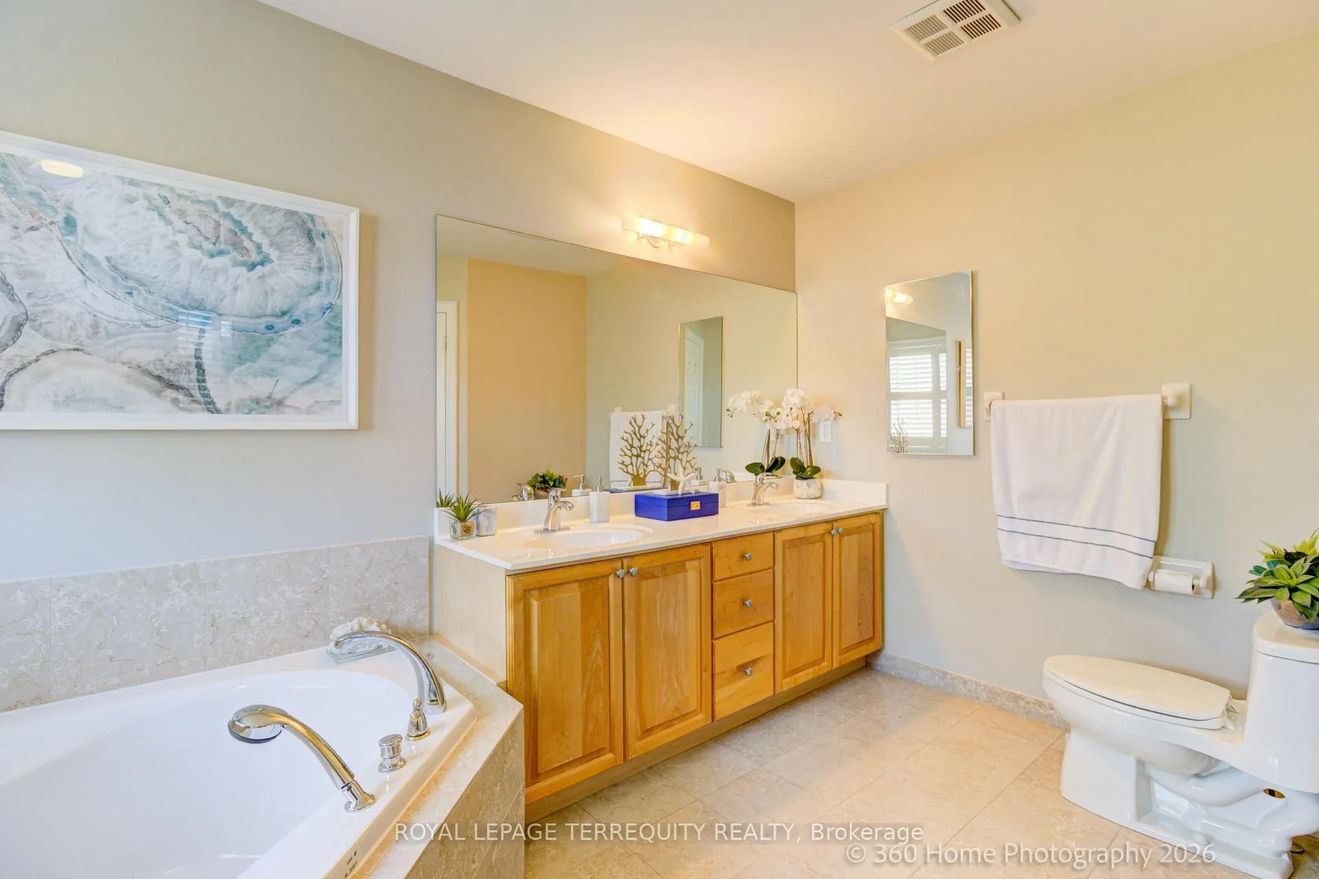 Photo 20 of 15 Legends Way, Markham, Unionville — HOMEH