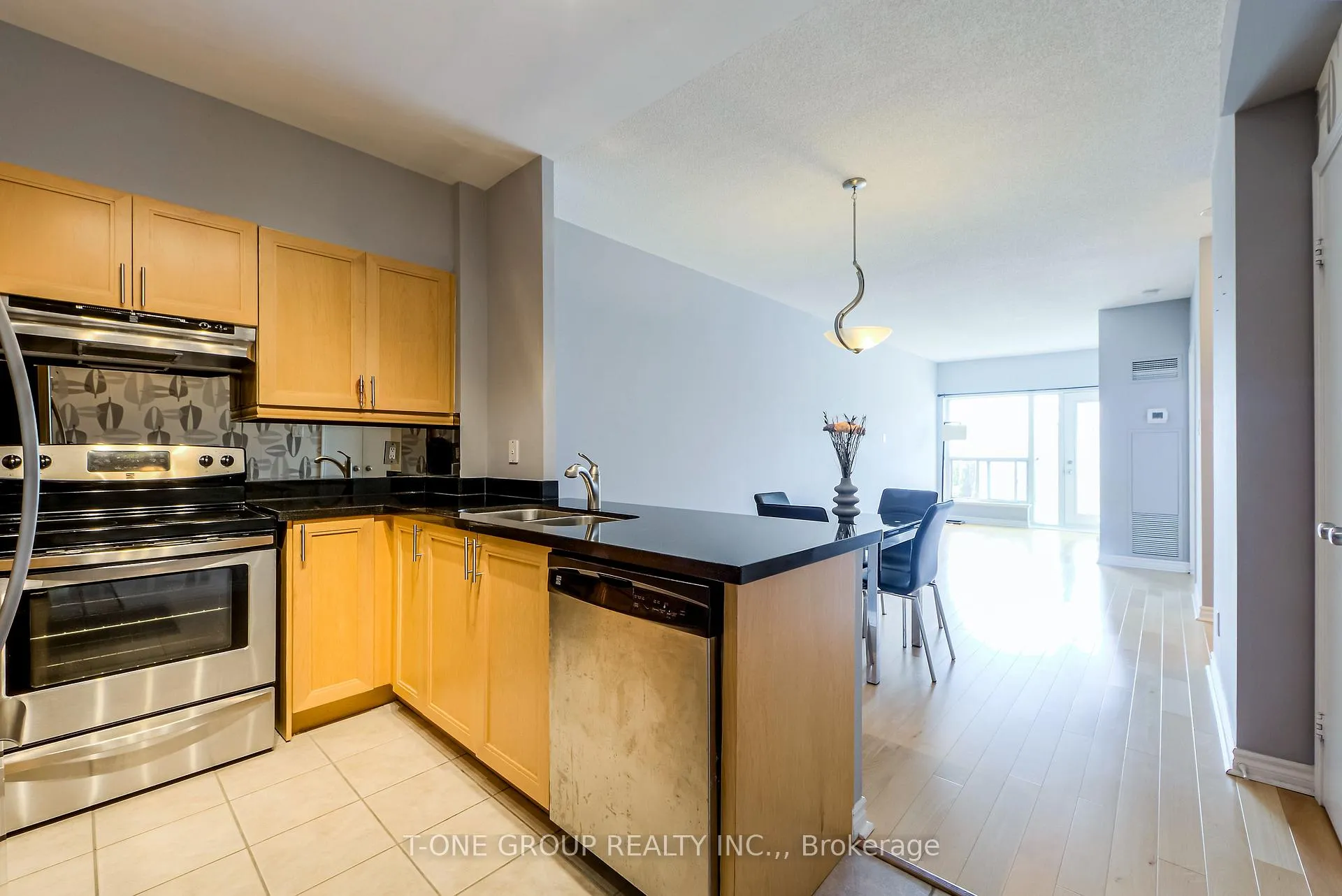 Photo 1 of Unit 1031, 600 Queens Quay W, Toronto, Waterfront Communities — HOMEH