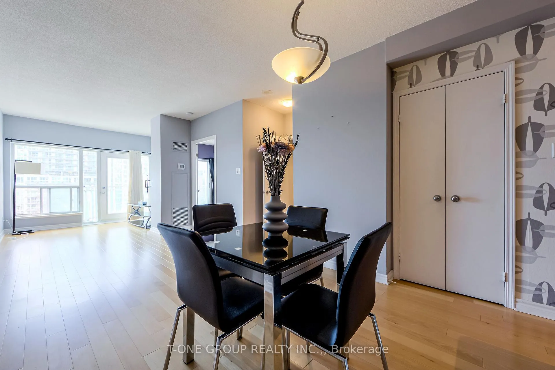 Photo 4 of Unit 1031, 600 Queens Quay W, Toronto, Waterfront Communities — HOMEH