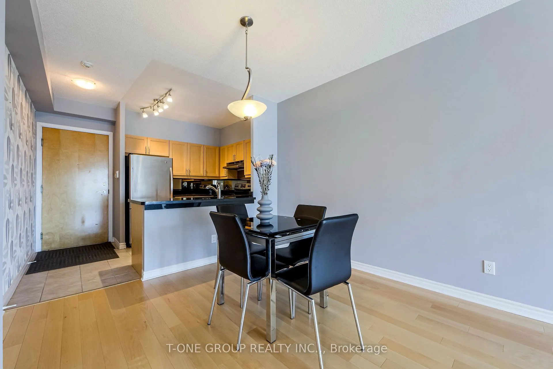 Photo 6 of Unit 1031, 600 Queens Quay W, Toronto, Waterfront Communities — HOMEH
