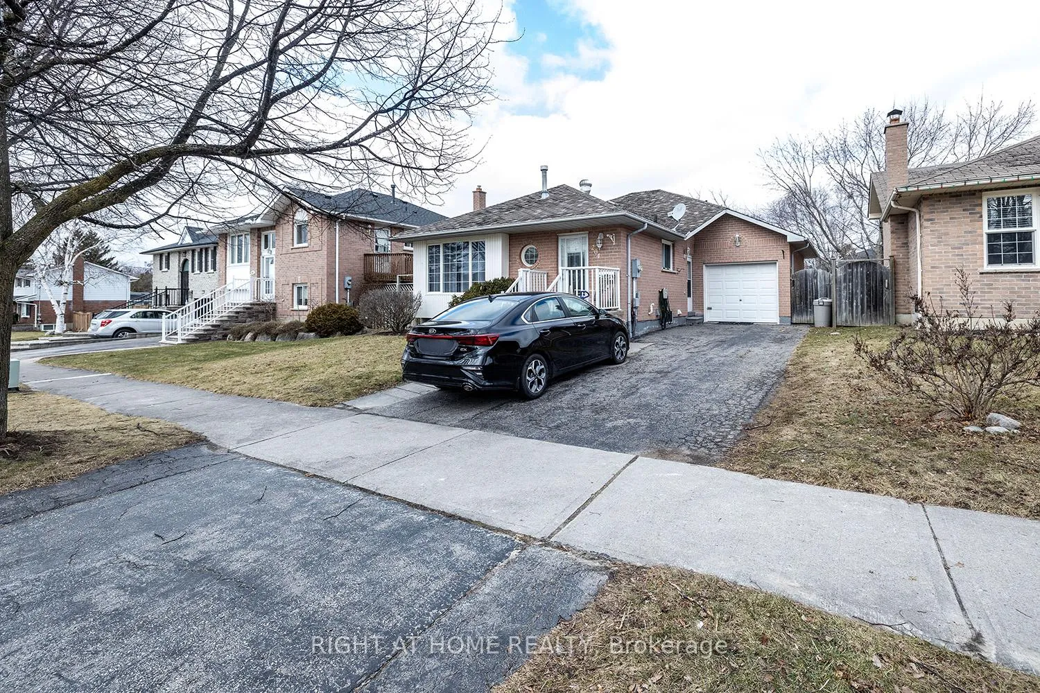 Photo 1 of 204 Johnson Avenue, Whitby, Blue Grass Meadows — HOMEH