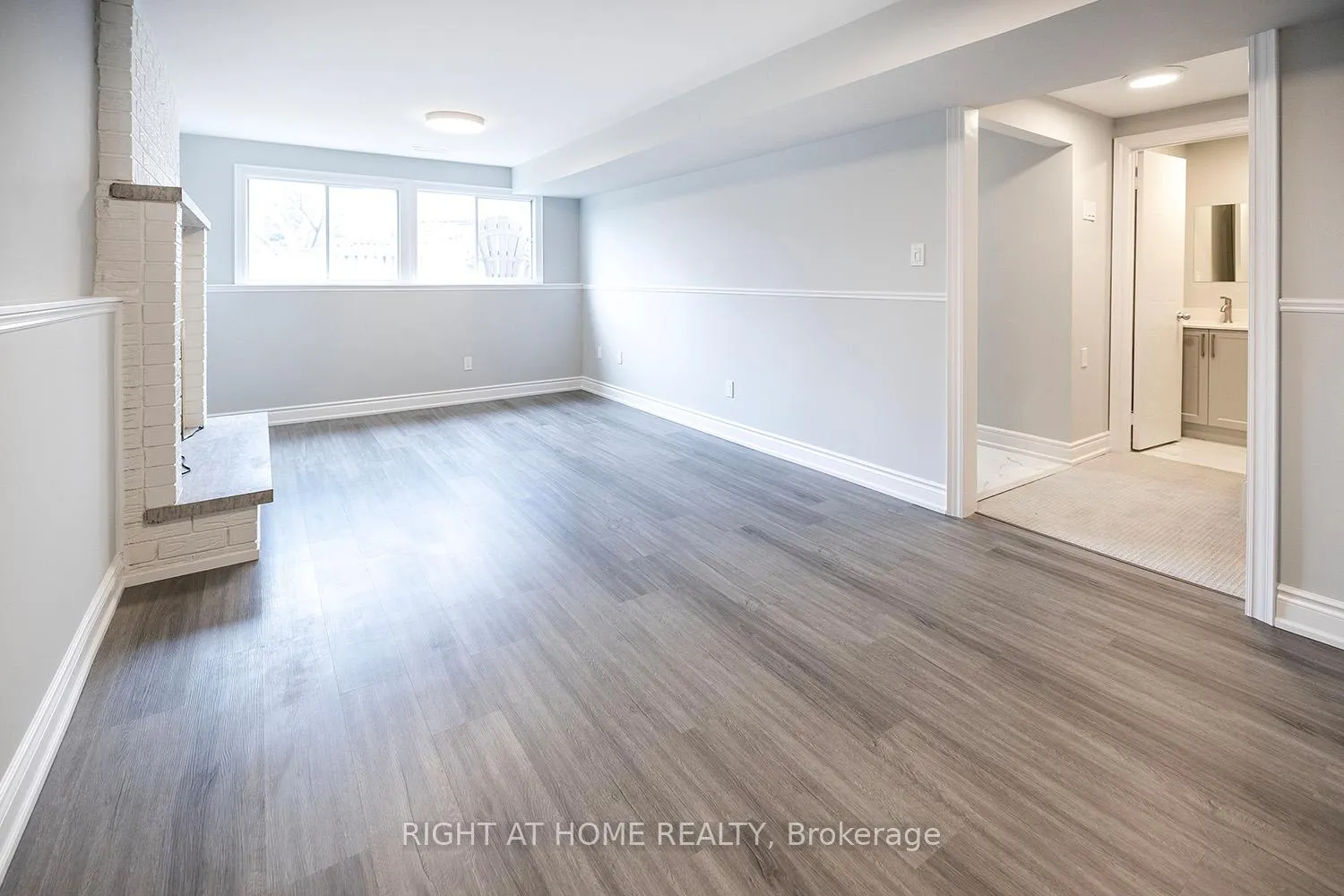 Photo 3 of 204 Johnson Avenue, Whitby, Blue Grass Meadows — HOMEH