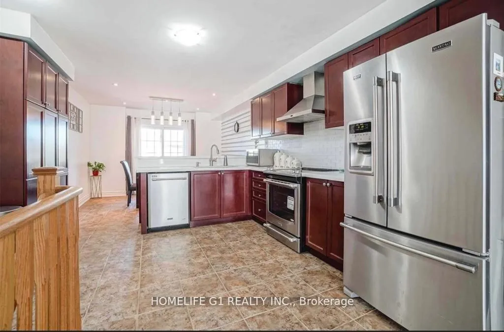 Photo 13 of 20 Shiraz Drive, Brampton, Sandringham-Wellington — HOMEH