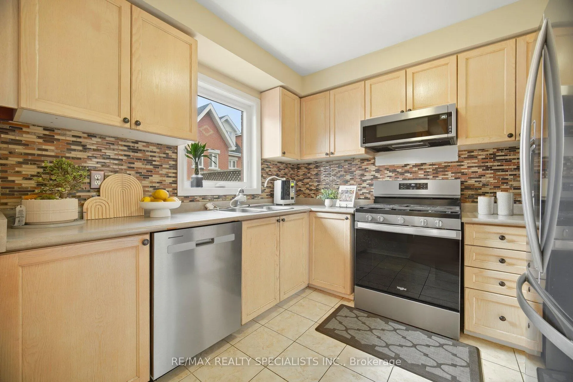 Photo 10 of 5131 Thornburn Drive, Burlington, Uptown — HOMEH