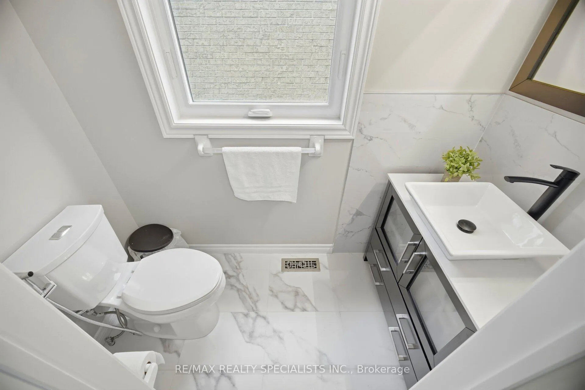 Photo 14 of 5131 Thornburn Drive, Burlington, Uptown — HOMEH