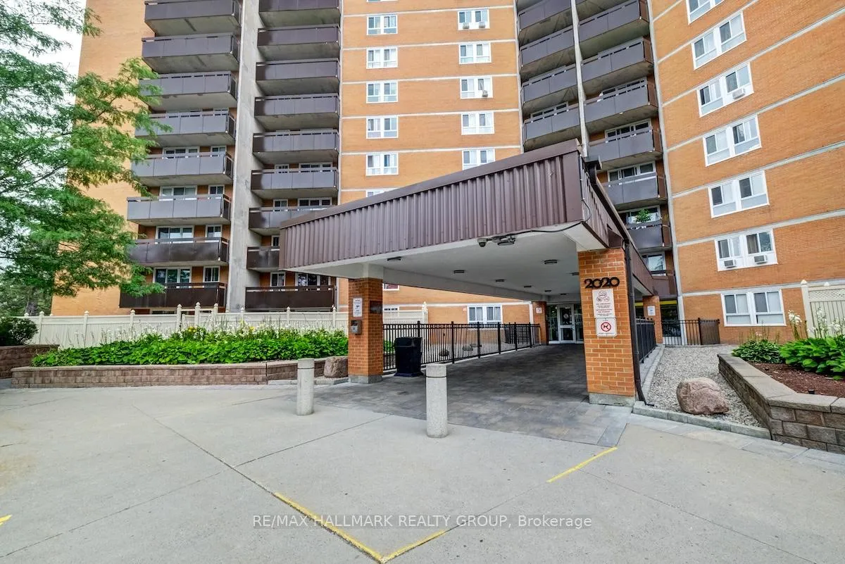 Photo 3 of Unit 414, 2020 Jasmine Crescent, Ottawa, Beacon Hill South — HOMEH
