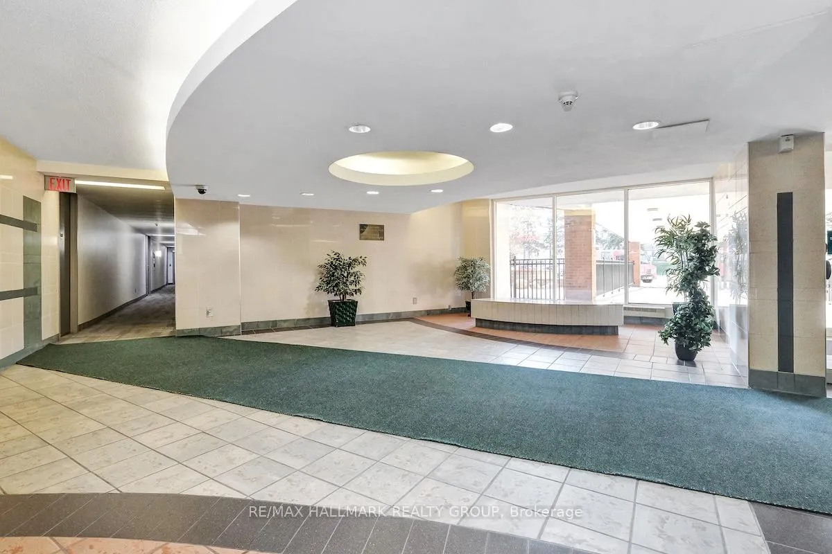 Photo 4 of Unit 414, 2020 Jasmine Crescent, Ottawa, Beacon Hill South — HOMEH
