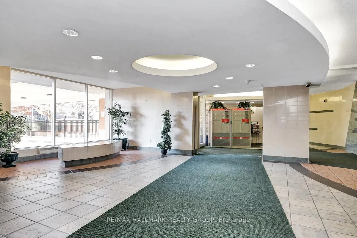 Photo 5 of Unit 414, 2020 Jasmine Crescent, Ottawa, Beacon Hill South — HOMEH
