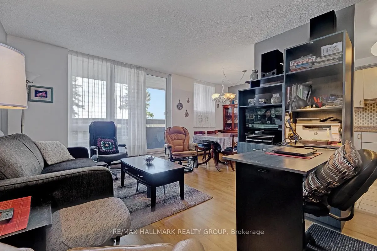 Photo 8 of Unit 414, 2020 Jasmine Crescent, Ottawa, Beacon Hill South — HOMEH