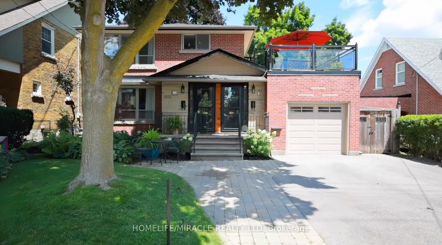 Photo 2 of Unit A, 34 Elizabeth Street, Brampton, Downtown Brampton — HOMEH